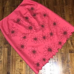 Jade Women’s size 8 100% silk embroidered skirt